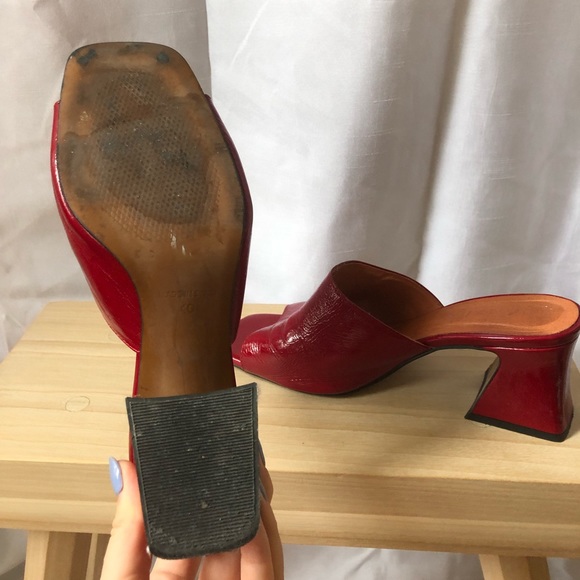Playful 90s red berry leather patent mules (made in Spain) - Picture 6 of 7